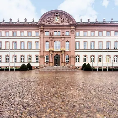 Rosen Und Rosse アパート *